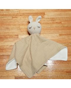 Muñeco de apego tejido y muselina beige URI